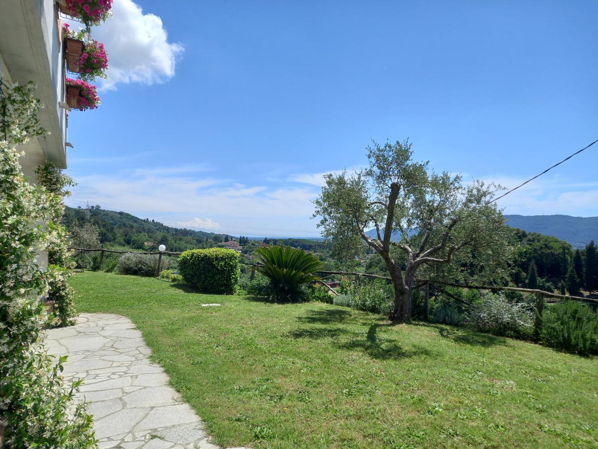 Il Colle Della Brina Otel Sarzana Dış mekan fotoğraf